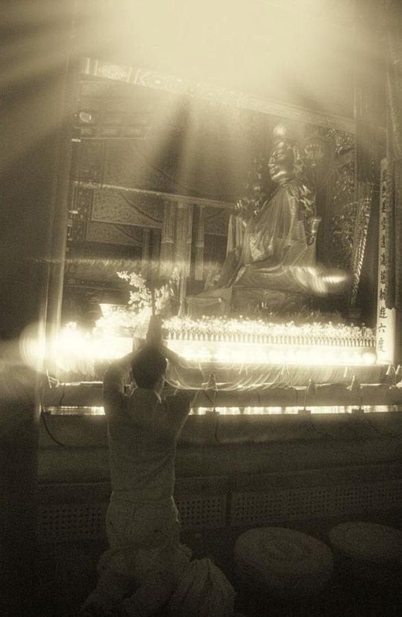 Buddhist at Prayer, China