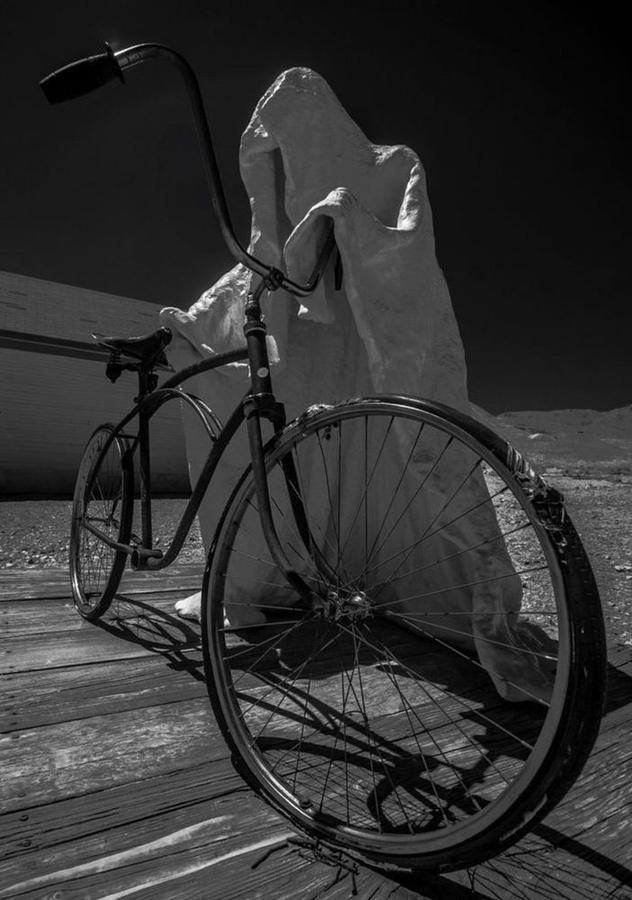 Phantom and Bicycle, Death Valley